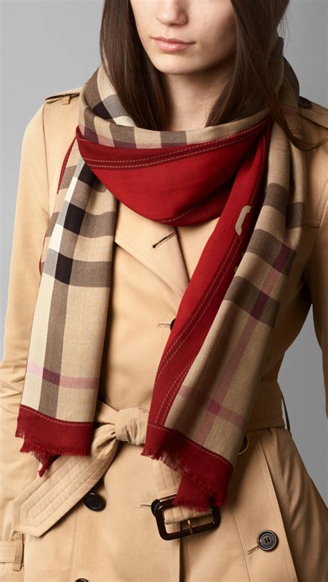 burberry shawl heren|traditional burberry scarf.